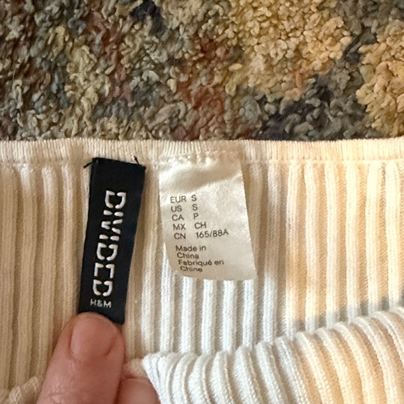H&M Cream Ribbed Top - Picture 2 of 2